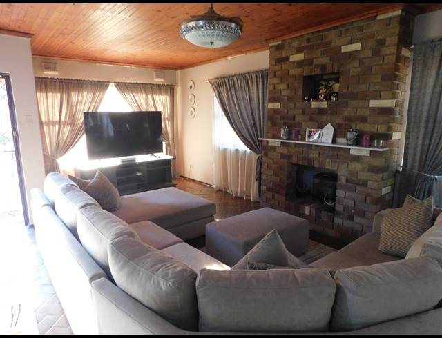 3 BEDROOM HOUSE FOR SALE IN BURLINGTON HEIGHTS